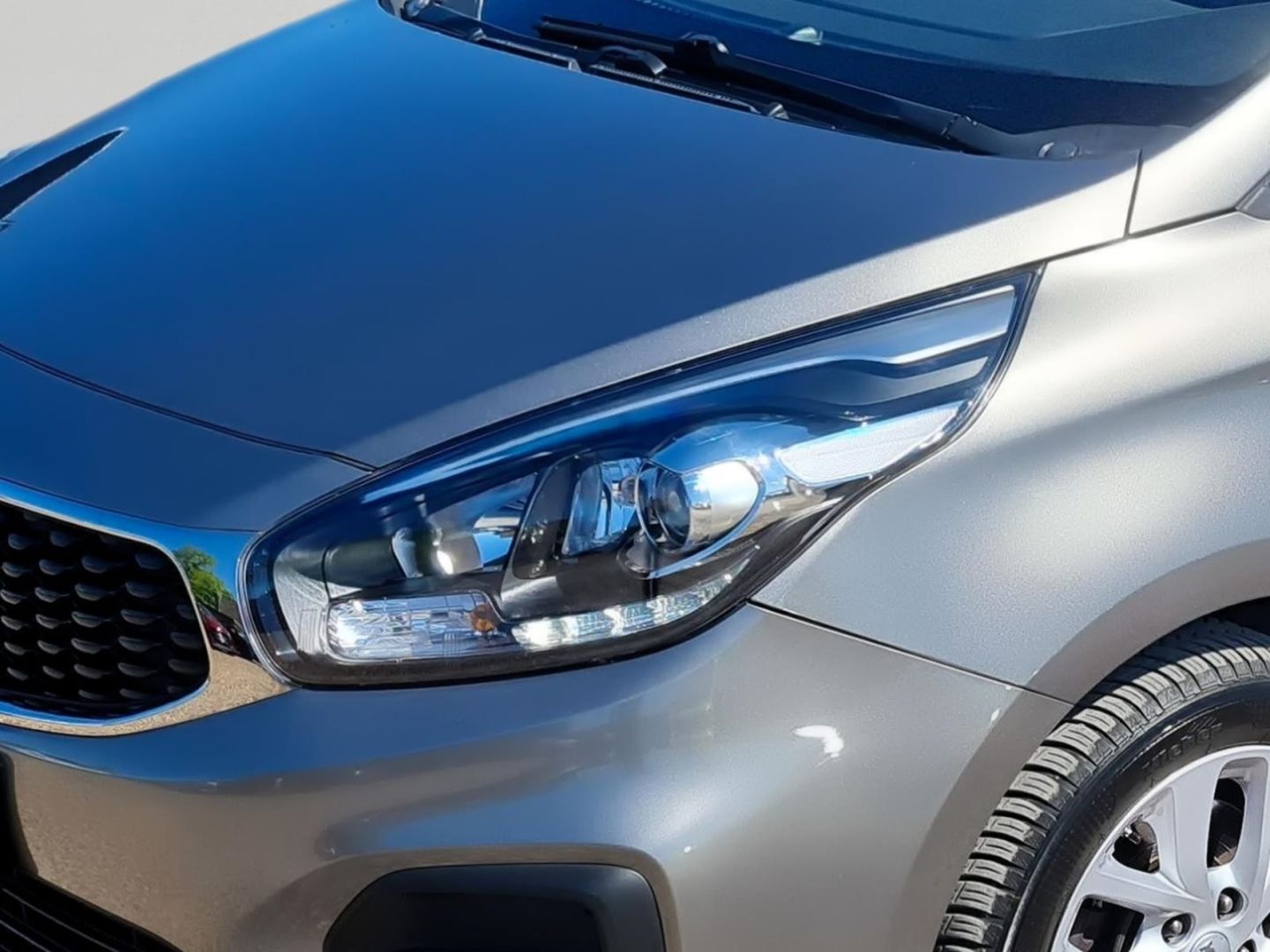 Fahrzeugabbildung Kia Carens Vision 1.7 CRDi AUTOMATIK+KAMERA+NAVI-P