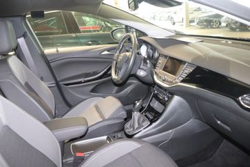 Fotografie des Opel Astra 1.2 Turbo Sports Tourer Elegance AHK