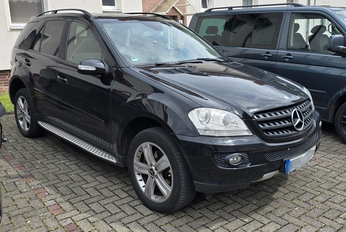 Mercedes-Benz ML280 2008 — interior