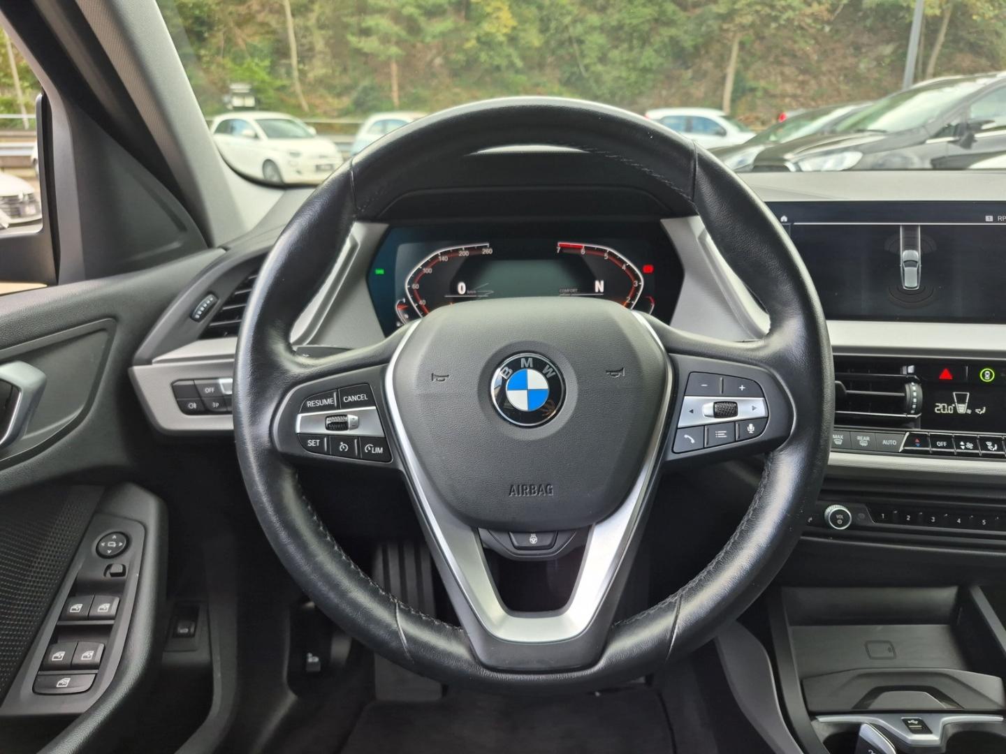 BMW 118 i Advantage Navi CarPlay LED PDC Sitzheizung, миниатюра 9