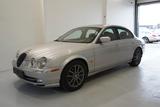 Jaguar S-TYPE 4,0 EX V8 Aut. *TOP Zustand!* - silberne Jaguar S-Type