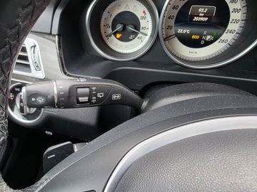 Mercedes E 200 - 11