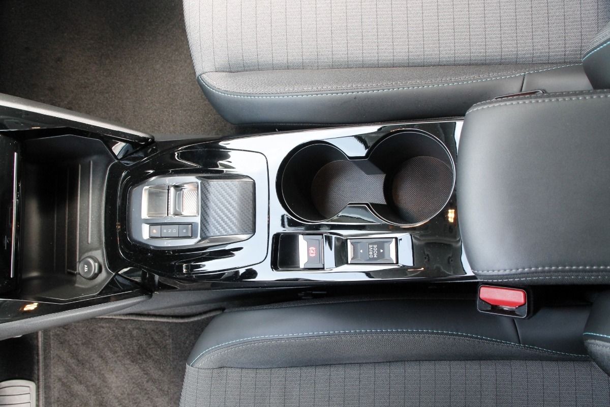 Fahrzeugabbildung Peugeot e-208 Allure Pack