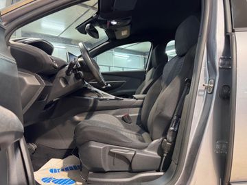 Peugeot 5008 - 8