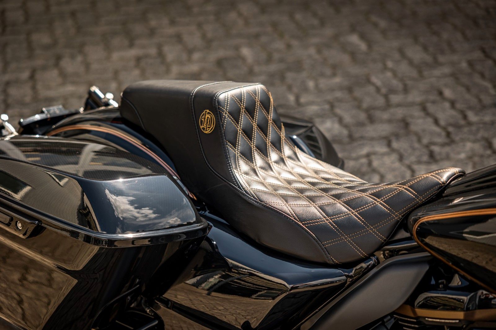 Fahrzeugabbildung Harley-Davidson FLHXST STREET GLIDE ST 117-JEKILL & HYDE- Öhlins
