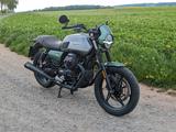 Moto Guzzi V7 850 Centenario - MOTO GUZZI 850