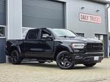 Dodge RAM 1500 5.7 4x4 Bighorn Night LED Teilleder