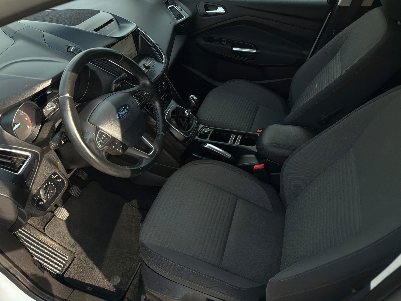 Fahrzeugabbildung Ford Grand C-Max Grand C-MAX Titanium