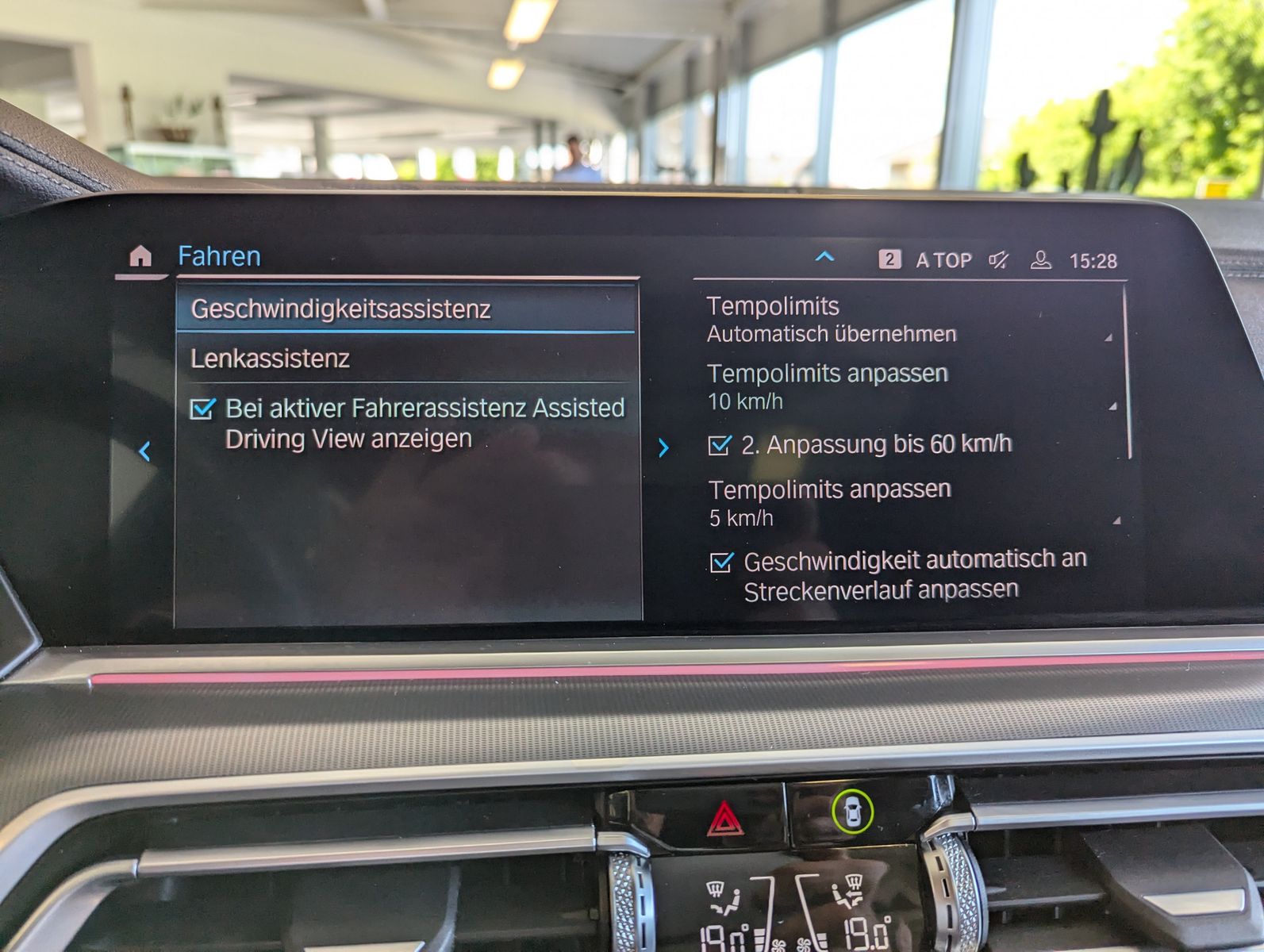 Vehicle illustration BMW X5 45 e xD M-Sport Pano Air Assist+ ACC 20&quot;