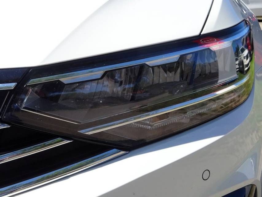 Fahrzeugabbildung Volkswagen Passat Variant 2.0 TDI 4Motion R-Line Business A