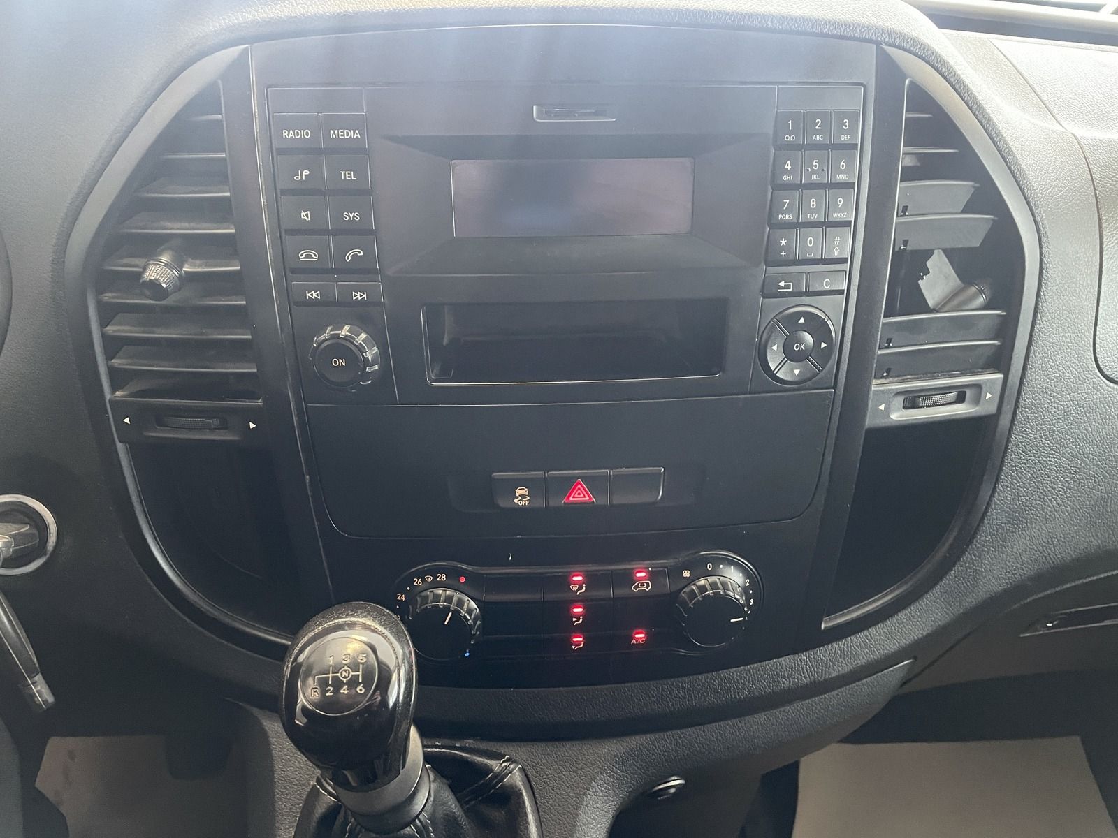 Mercedes-Benz Vito geschlossen Kasten Lang Klima Allwetter AHK foto 9