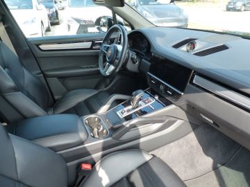 Porsche Cayenne - 9