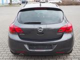 Opel Astra 1.4 Turbo Edition 103kW Edition - Opel Astra aus 2011: Turbo