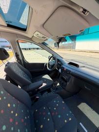 2002 Mercedes-BENZ VANEO — миниатюра 11