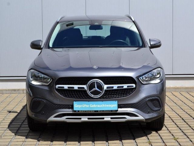 GLA 180 DCT Style LED/NAVI+VZE/17-ZOLL/GRA/RFK/P
