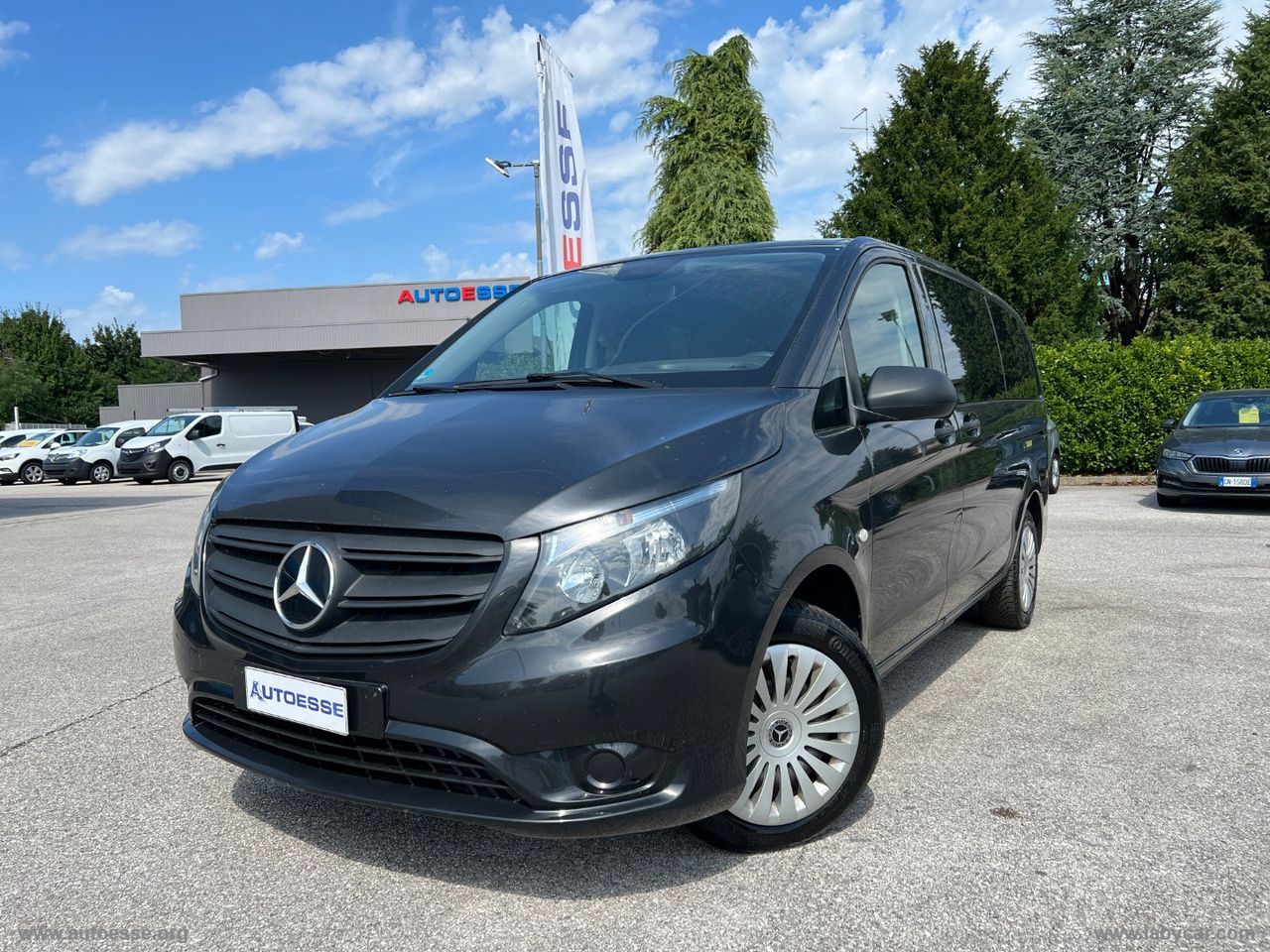 Mercedes-Benz MERCEDES-BENZ VITO 2.0 114 CDI AUT. Tourer Long