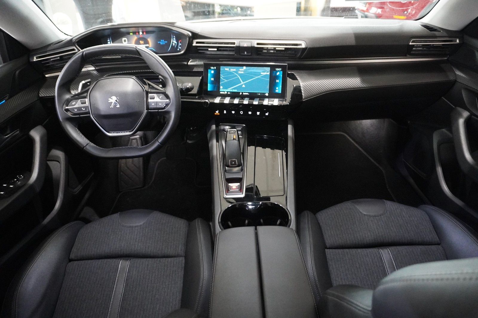 Fahrzeugabbildung Peugeot 508 SW 1.2T ALLURE PACK NAVI/LED/KAMERA/SHZ/VIRT