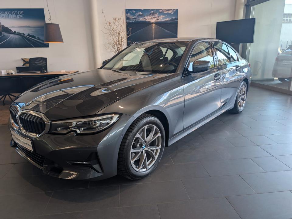 BMW 320i Limousine