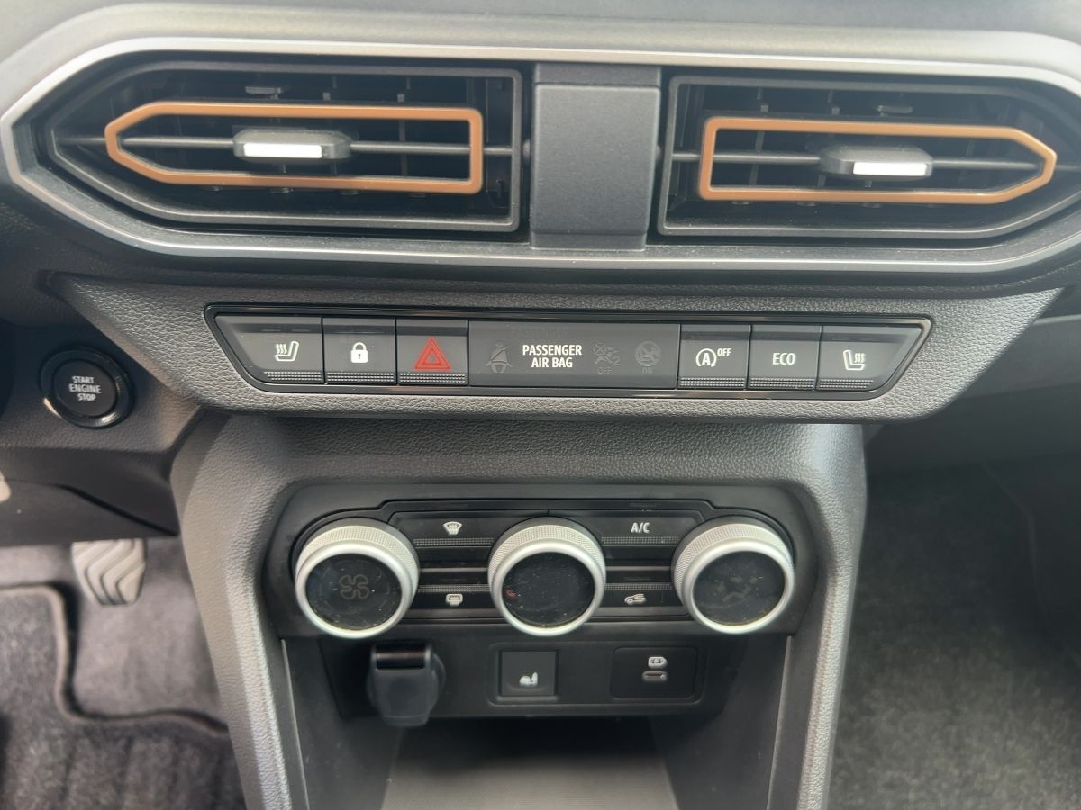 Fahrzeugabbildung Dacia Jogger Extreme+ TCe 110 7-Sitzer
