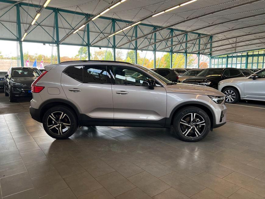 Volvo XC40 B3 Plus-Dark DKG Glasd Pixel-LED Pilot BLIS