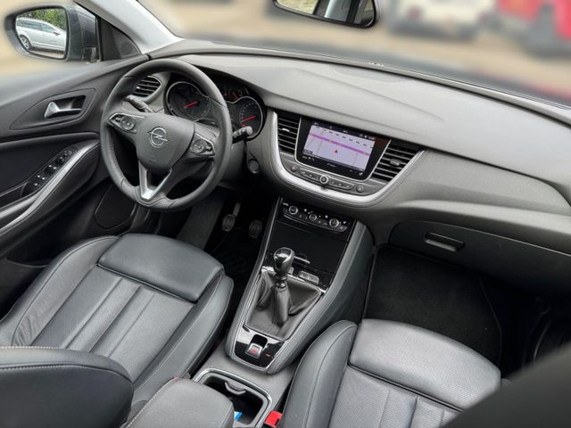 Grandland Business Innovation 1.2 Turbo LED Navi