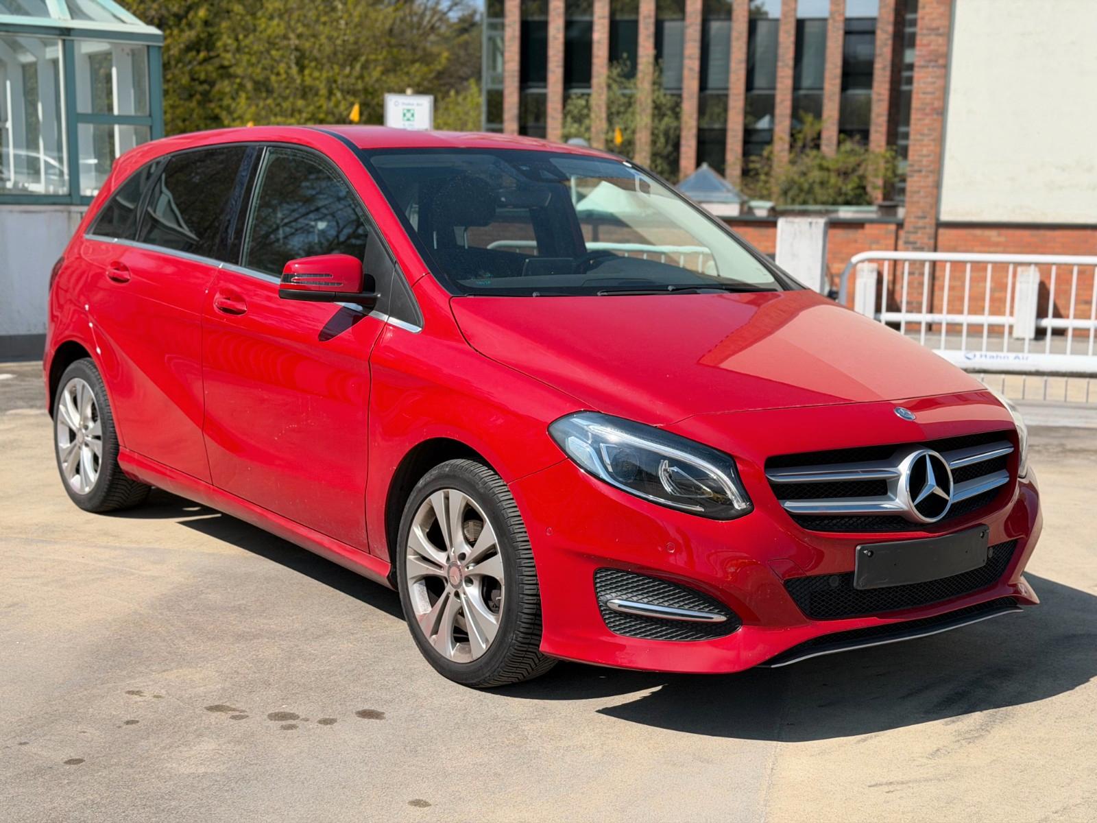 Mercedes-Benz B 200d Automatik * 1.Hand * Leder / Navi / LED *