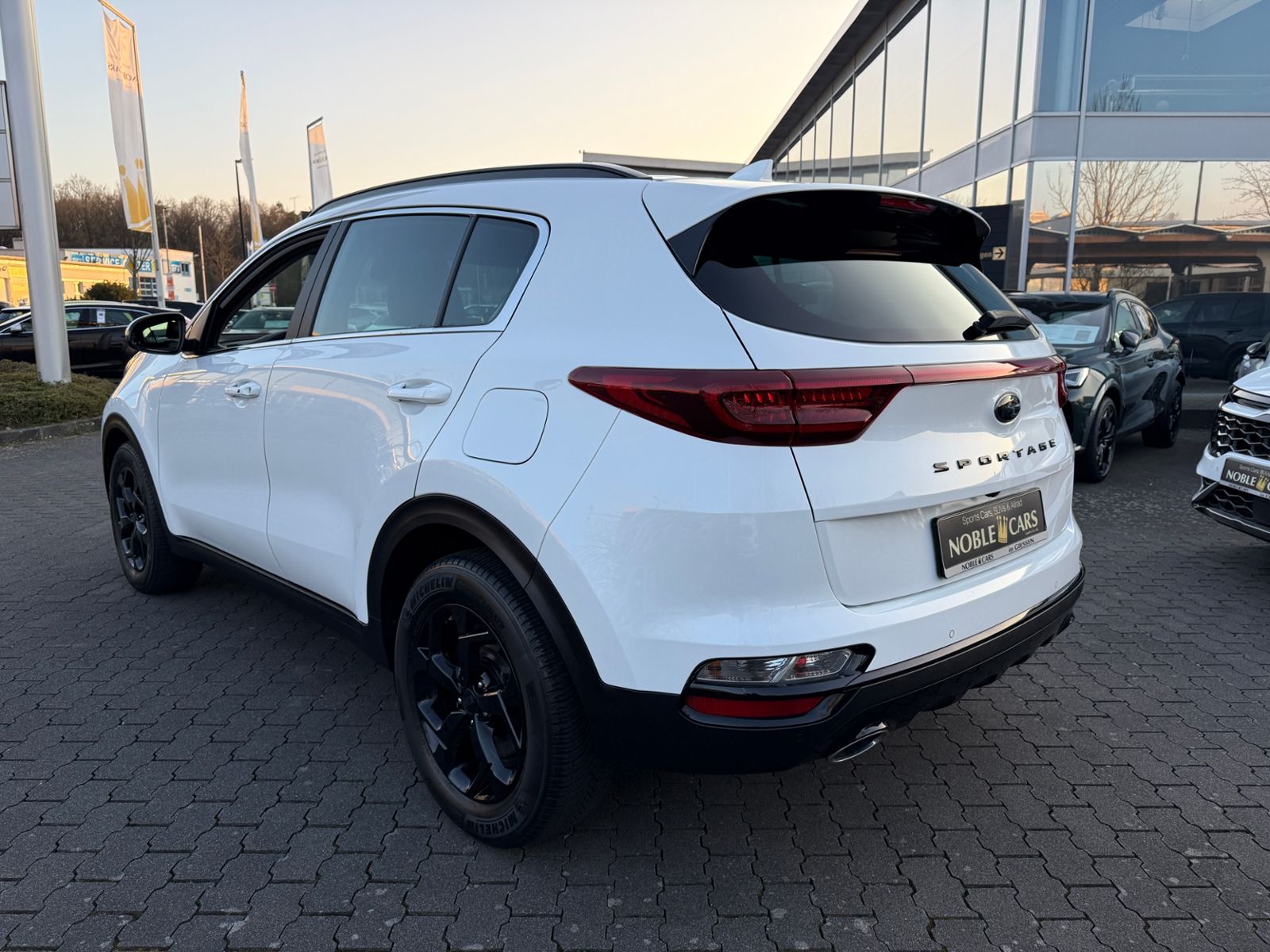 Fahrzeugabbildung Kia Sportage Black Edition KAM LED NAVI