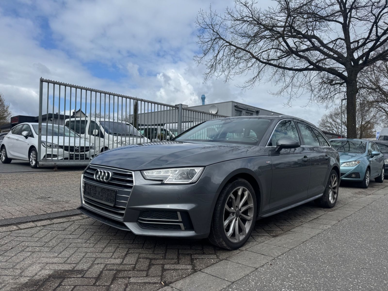 AUDI A4