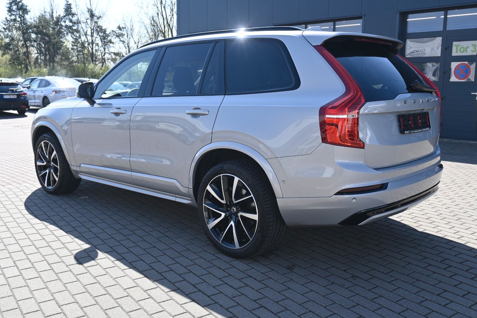 Fahrzeugabbildung Volvo XC90 B5 D AWD Dark*STDHZG*PANO*360°*