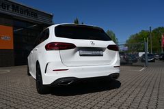 MERCEDES-BENZ B 220 d AMG Line PANO LEDER AUTOM 360°CAM LED