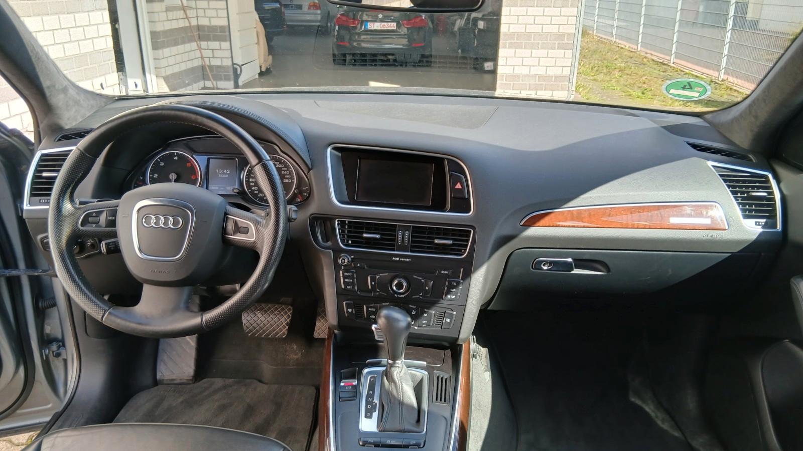 Audi Q5 3.0 TDI quattro 240 ch • S tronic • Cuir noir • Ciel Alcantara • Bi-Xénon • Attelage