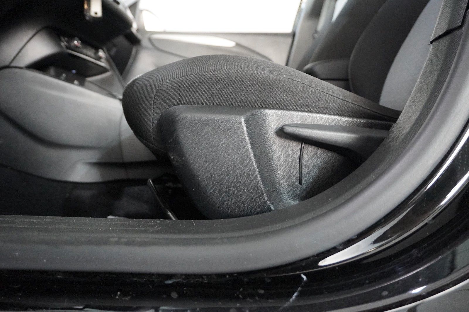 Fahrzeugabbildung Opel Corsa F 1.2T EDITION NAVI/LED/SPORT/SHZ/PDC/DAB+