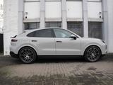 Porsche E-Hybrid Coupé ACC-LUFTF-PANO-HD-AHK-HUD-BOSE-RS - Porsche Cayenne: Sportwagen