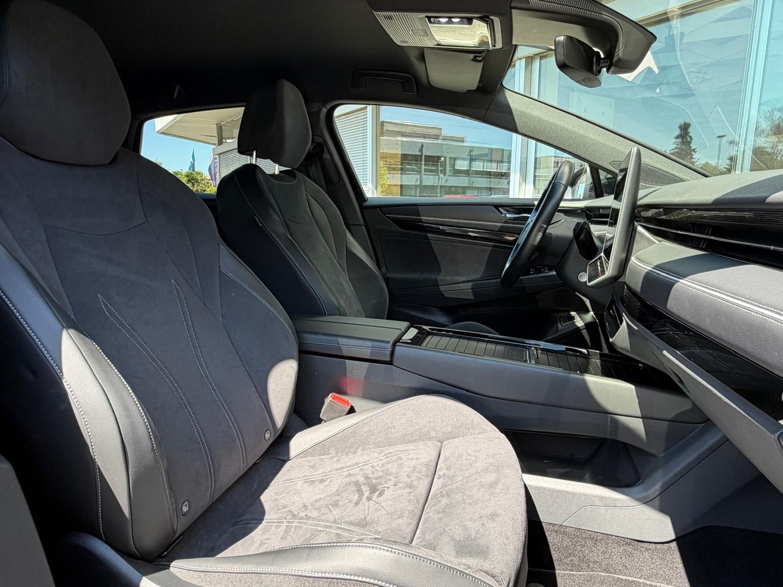 Fahrzeugabbildung Volkswagen ID.7 Pro >ALCANT+MATRIX+MEMO+HEAD+ACC+AHK+360°+