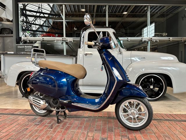 Vespa Primavera 125 E4 blau metallic