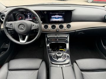 Mercedes E 220 - 6