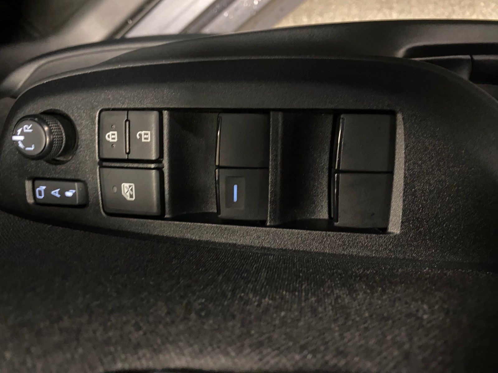 Fahrzeugabbildung Toyota Yaris Hybrid Style+KAMERA+SHZ+PDC