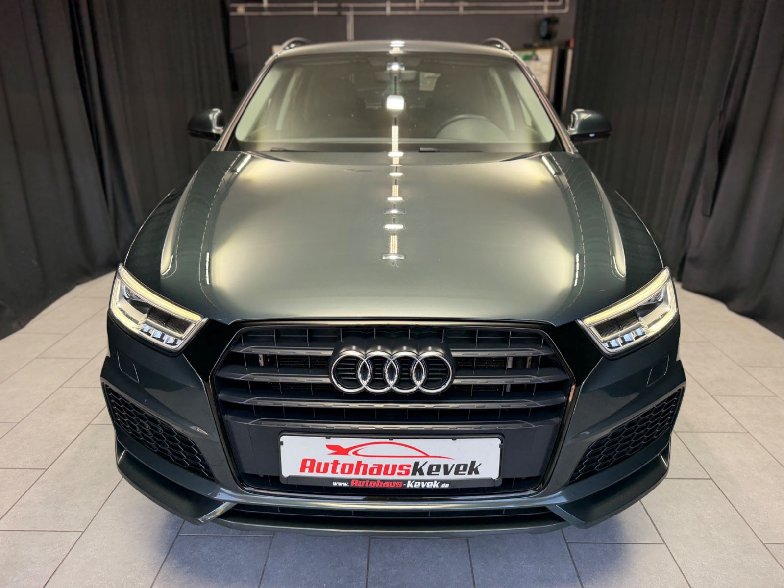 Fahrzeugabbildung Audi Q3 sport|S-Line|S-Tronic|AHK|NAVI|AUTOMATIK
