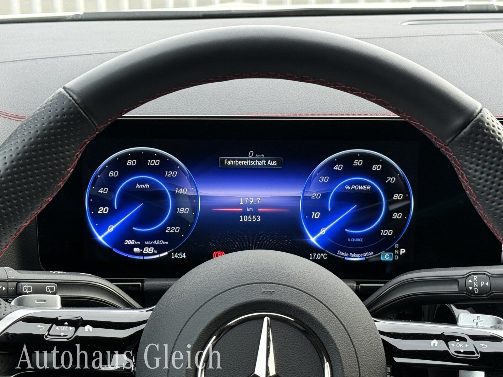 Fahrzeugabbildung Mercedes-Benz EQA 350 AMG Line 4Matic Navi/KEYLESS-Go-Paket/LE