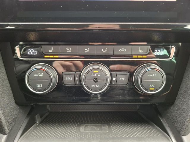 PASSAT VARIANT GTE 1.4 TSI IQ.LIGHT+CAM+DYNAUDIO