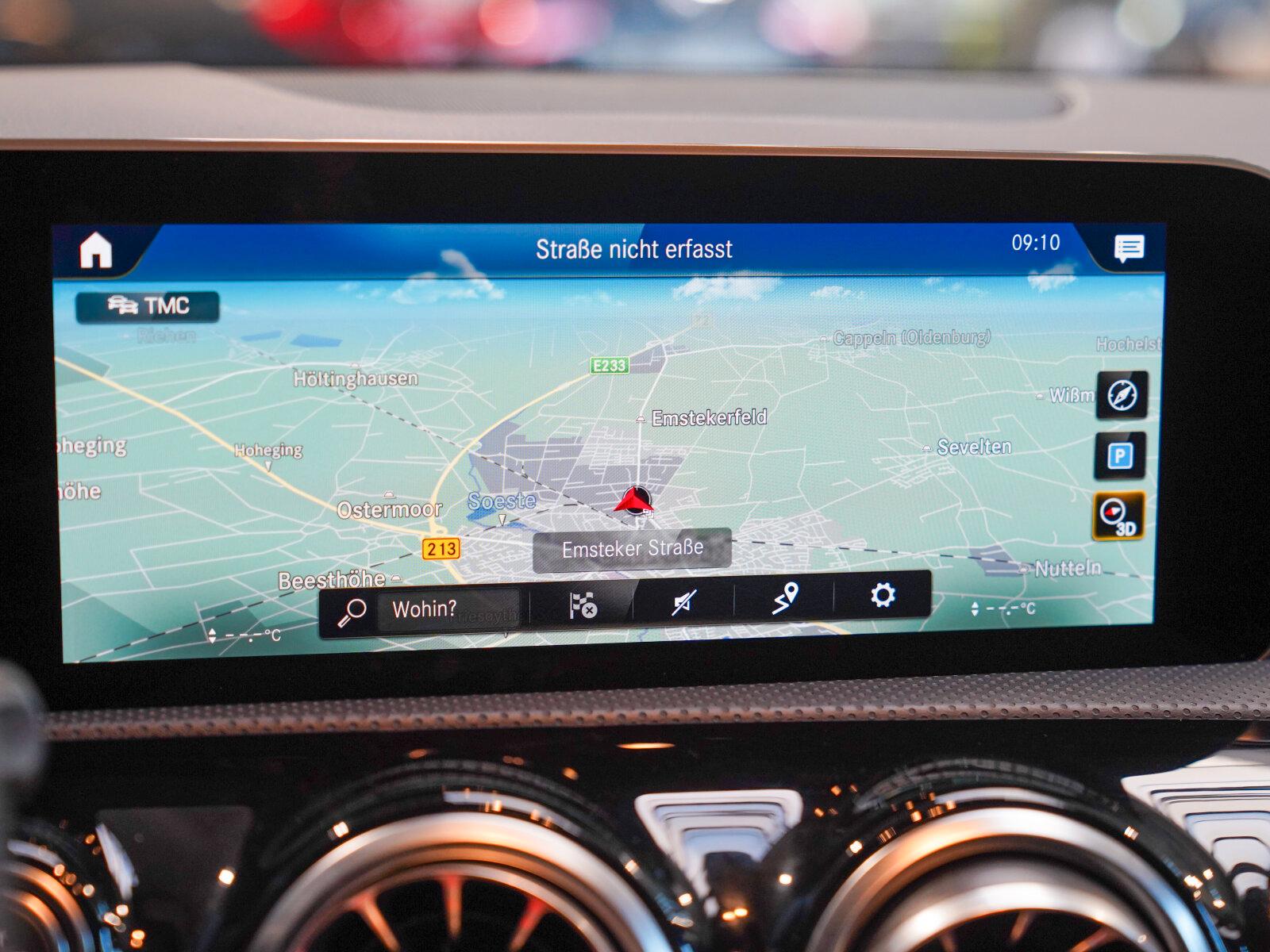 Mercedes-Benz CLA 200 SB AMG Line Night KEYLESS Panorama LED