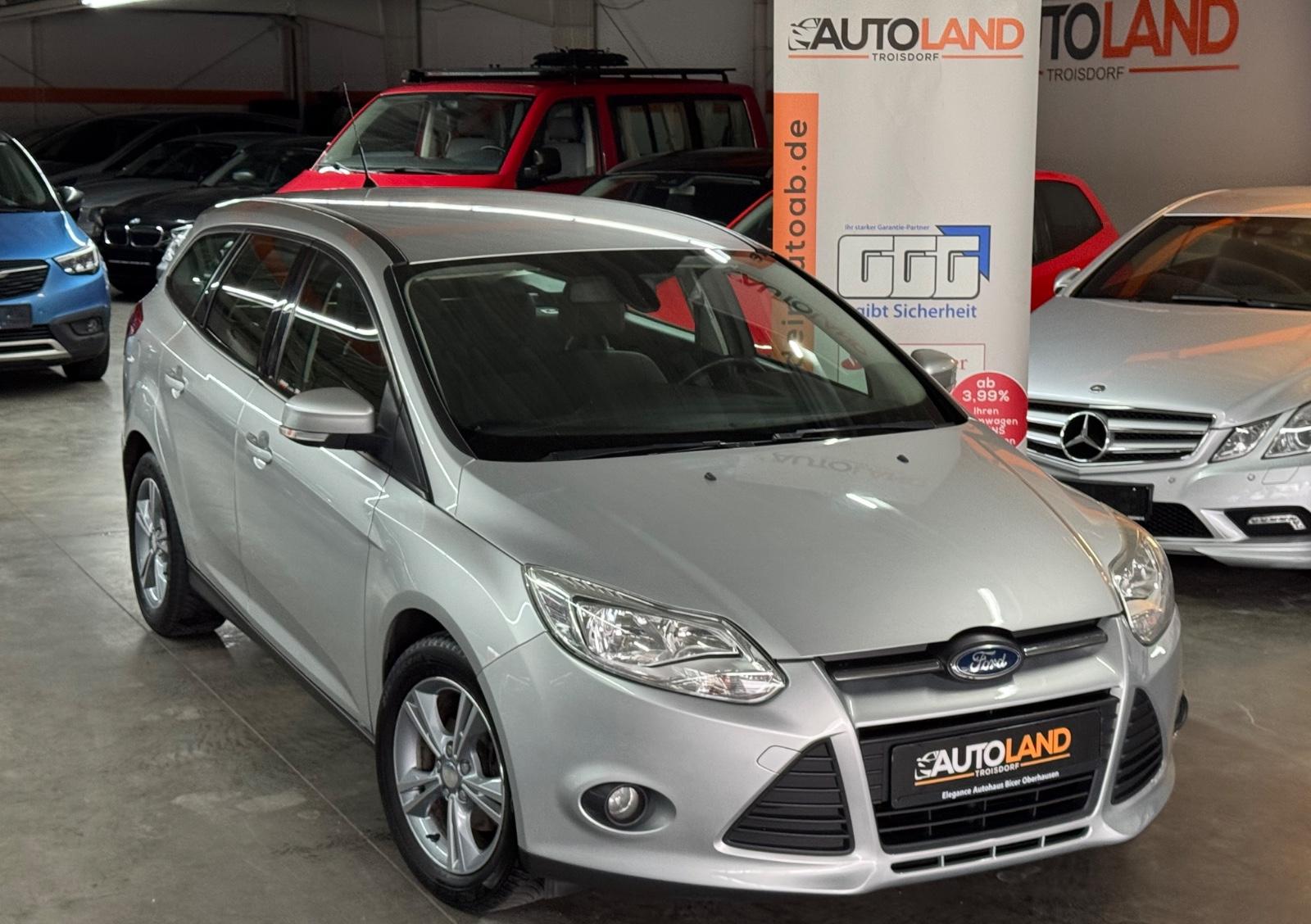 Ford Focus 2014 — салон