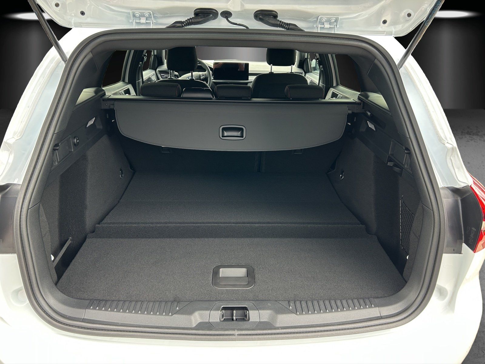 Fahrzeugabbildung Ford Focus Turnier 1,0 Ecoboost ST-Line