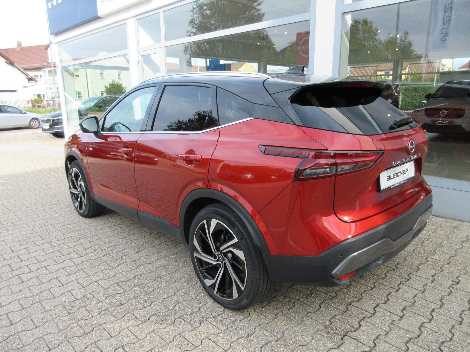 Fahrzeugabbildung Nissan Qashqai 1.3 Xtronic Automatik | Tekna+