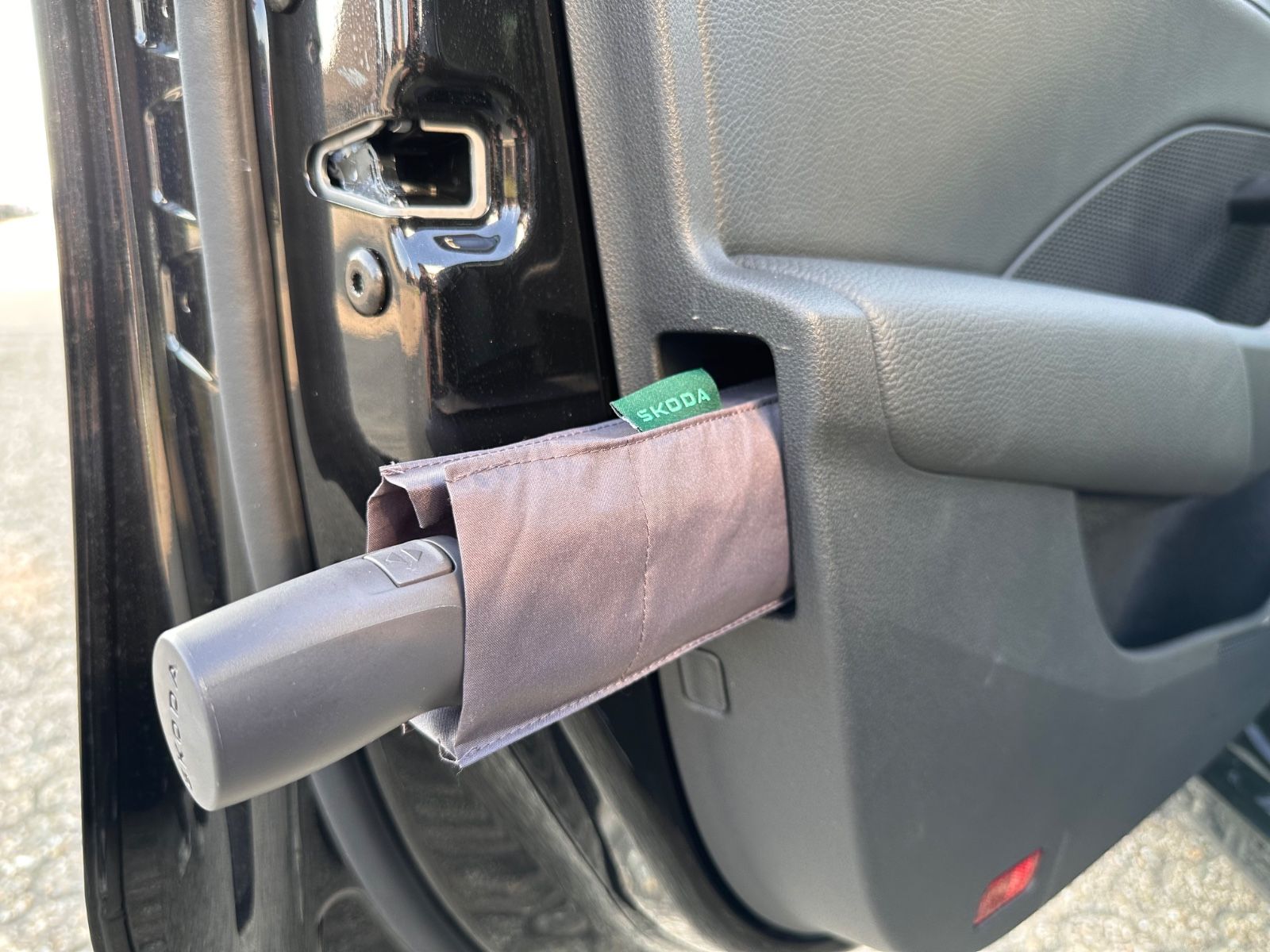 Fahrzeugabbildung SKODA Octavia Combi RS 2.0 TSI Matrix/Pano/Navi/ACC
