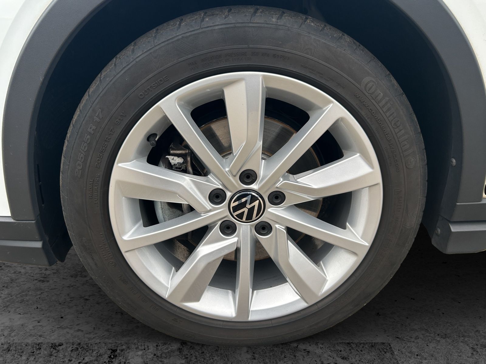 Fahrzeugabbildung Volkswagen Golf VIII Variant Alltrack TDI DSG IQ Light ACC