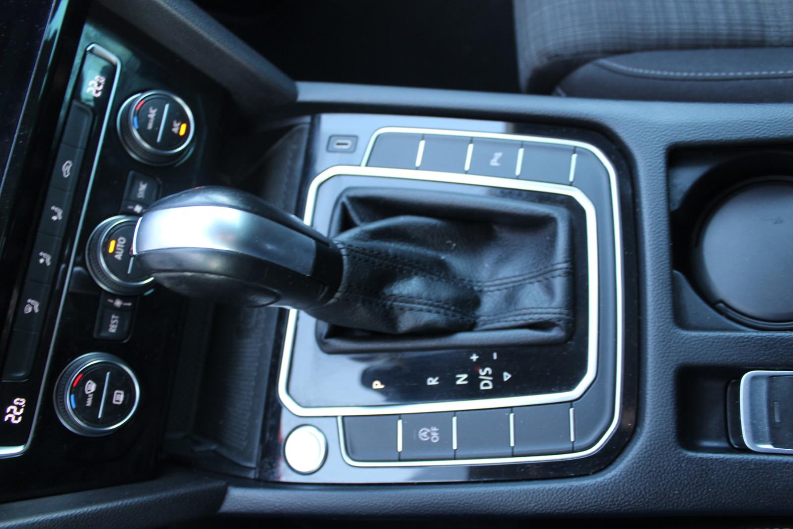 Volkswagen Passat 1.5l,Business ACC+LED+CARPLAY+AHK, миниатюра 28