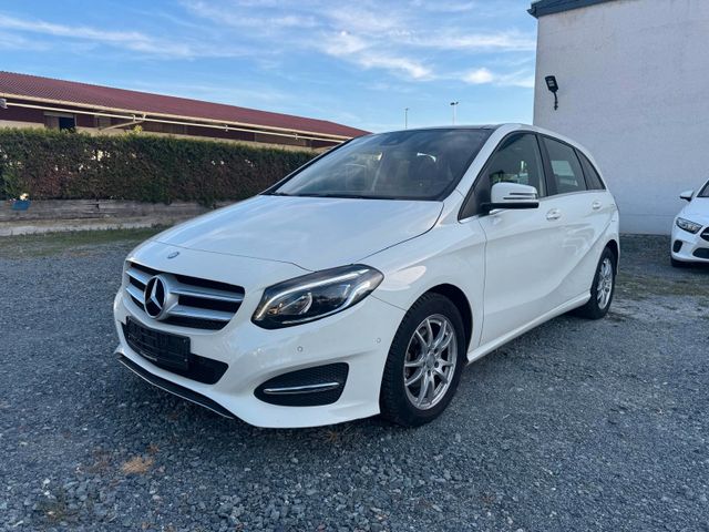 MERCEDES-BENZ B 180 d *2.Hand*Pano*Kamera*