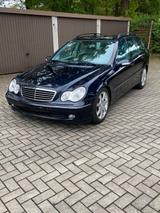 Mercedes-Benz 270 CDI Mercedes-Benz mit zwei Jahren, TÜV - gebrauchte Mercedes-Benz C 270 aus dem Jahr 2002