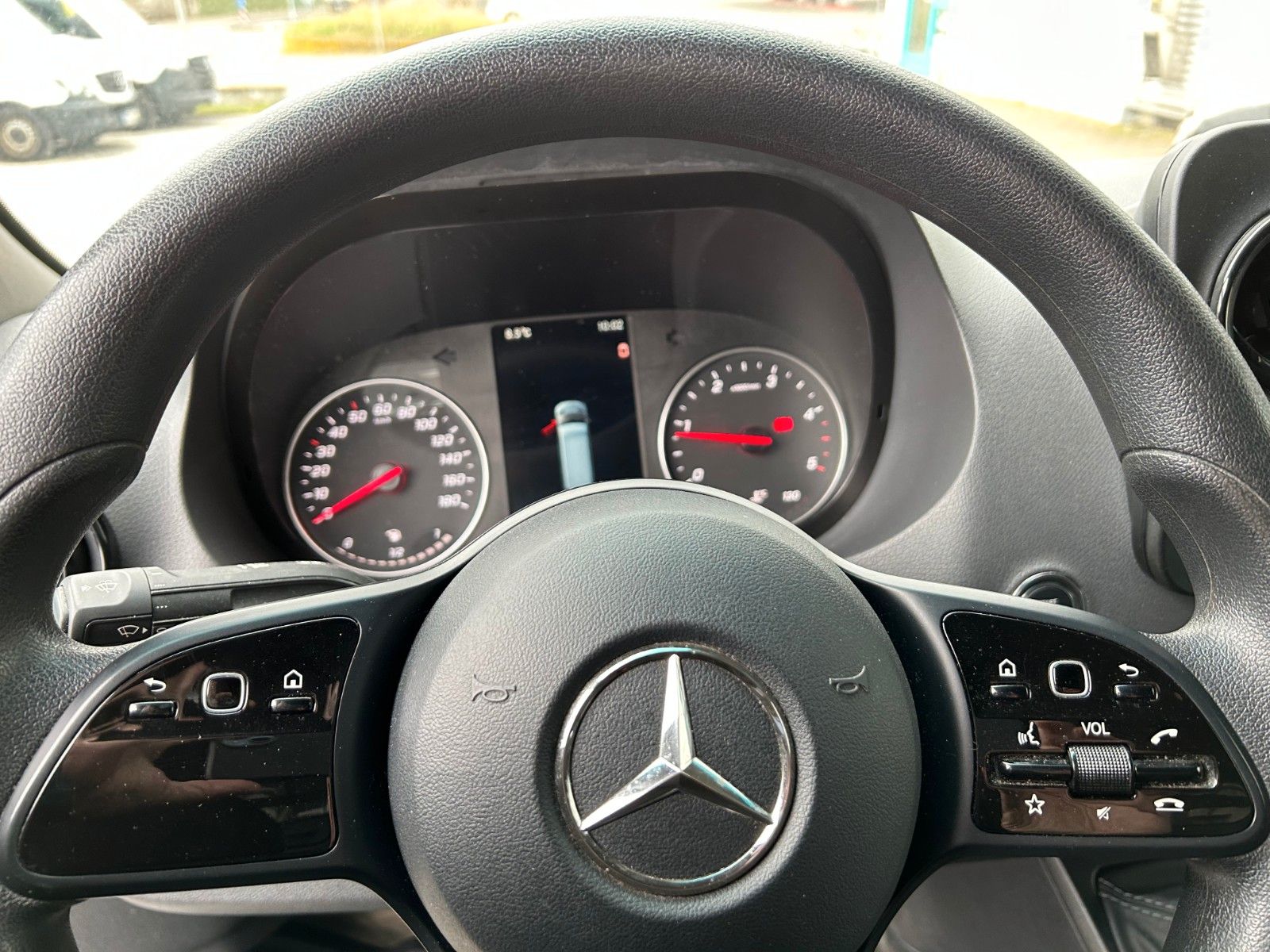 Fahrzeugabbildung Mercedes-Benz Sprinter III   214 CDI   MR L2 H2